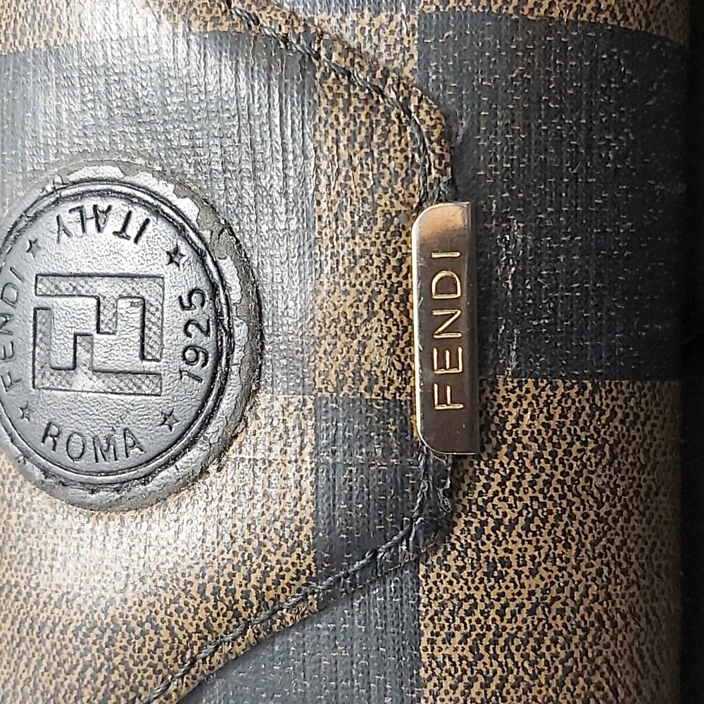 Fendi Eyeglass case - Picture 2 of 9